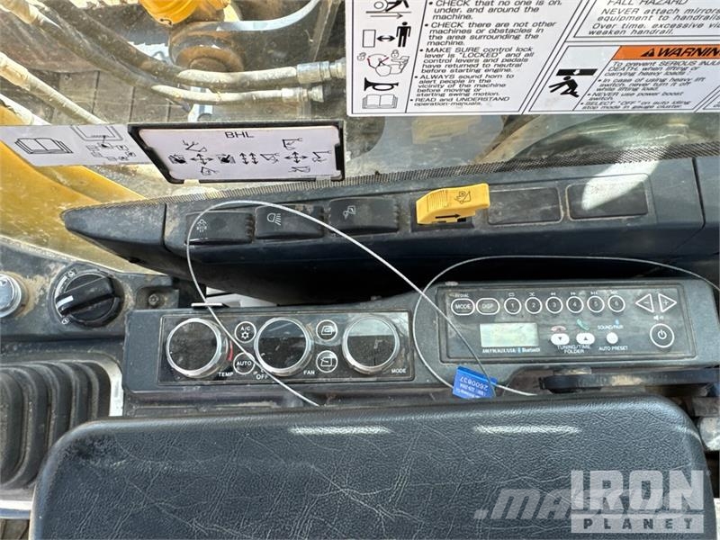 Kobelco SK210LC-11 Tracked Excavator 履帶式 挖土機/掘鑿機/挖掘機