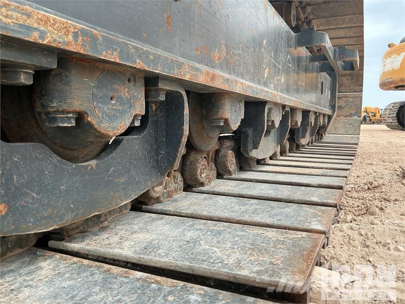 Kobelco SK210LC-11 Tracked Excavator 履帶式 挖土機/掘鑿機/挖掘機
