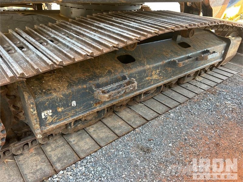 Kobelco SK210LC-11 Tracked Excavator 履帶式 挖土機/掘鑿機/挖掘機