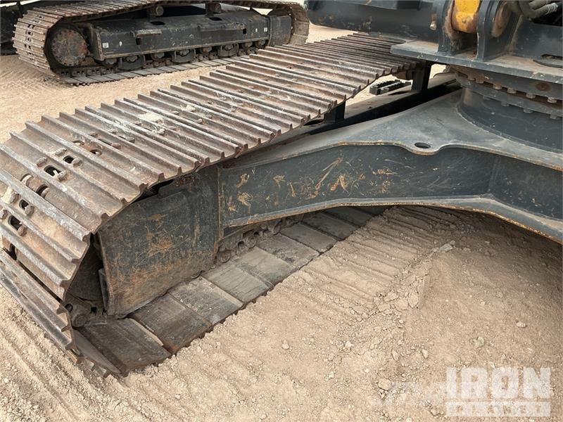 Kobelco SK210LC-11 Tracked Excavator 履帶式 挖土機/掘鑿機/挖掘機
