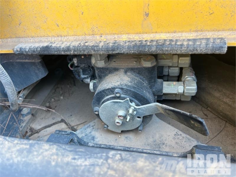 Kobelco SK210LC-11 Tracked Excavator Kāpurķēžu ekskavatori