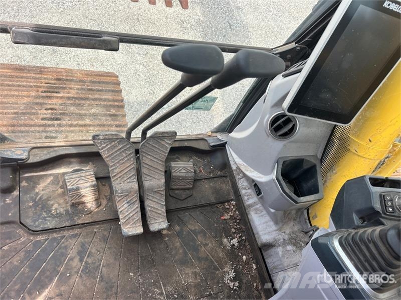 Kobelco SK210LC-11 Tracked Excavator 履帶式 挖土機/掘鑿機/挖掘機