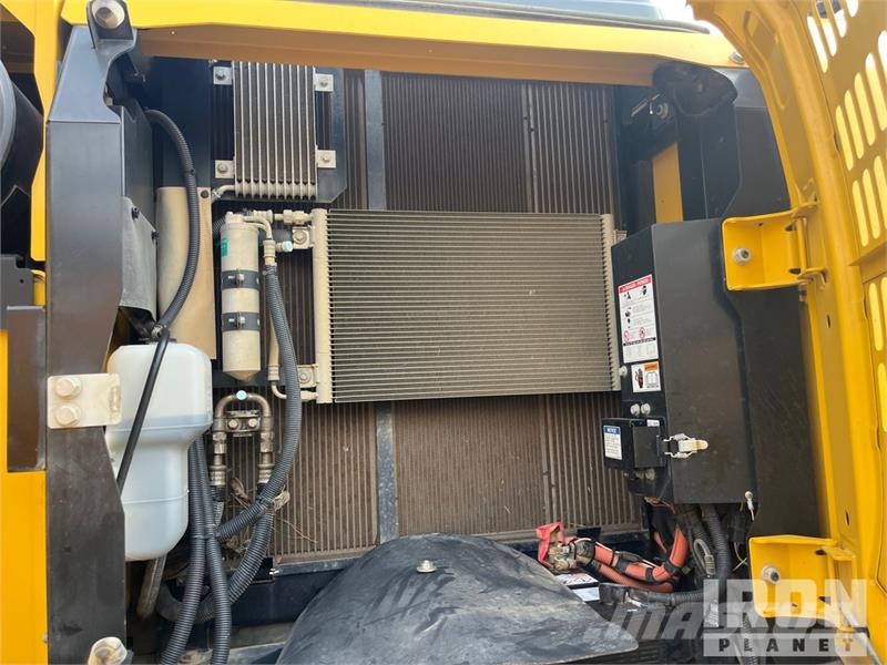 Kobelco SK210LC-11 Tracked Excavator Kāpurķēžu ekskavatori