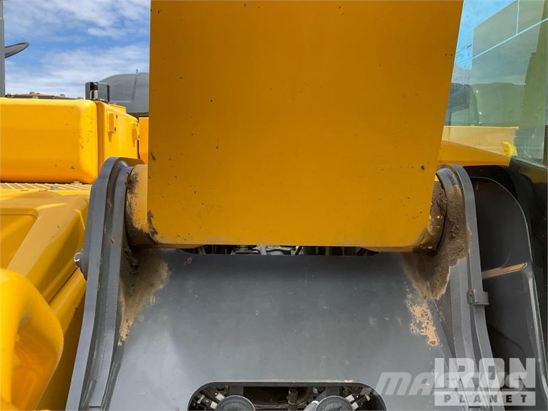 Kobelco SK210LC-11 Tracked Excavator 履帶式 挖土機/掘鑿機/挖掘機