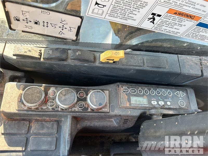 Kobelco SK210LC-11 Tracked Excavator 履帶式 挖土機/掘鑿機/挖掘機