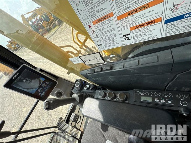 Kobelco SK260LC-11 Tracked Excavator 履帶式 挖土機/掘鑿機/挖掘機