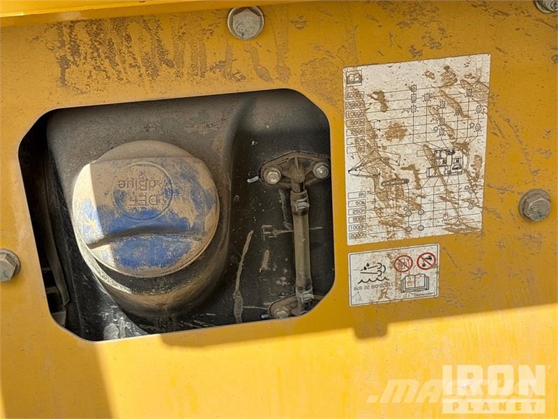 Kobelco SK260LC-11 Tracked Excavator 履帶式 挖土機/掘鑿機/挖掘機