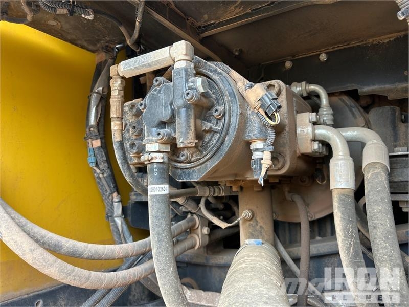 Kobelco SK260LC-11 Tracked Excavator 履帶式 挖土機/掘鑿機/挖掘機