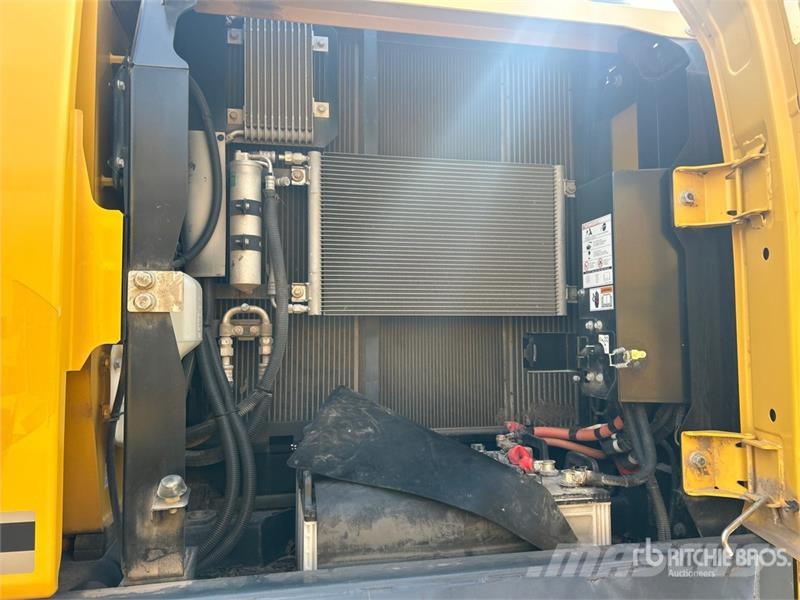 Kobelco SK260LC-11 Tracked Excavator Crawler excavators