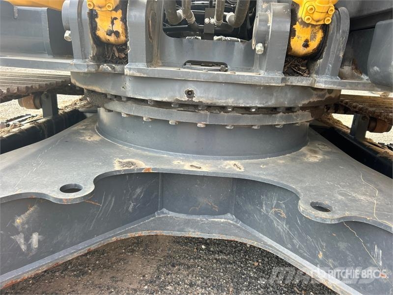 Kobelco SK260LC-11 Tracked Excavator Crawler excavators