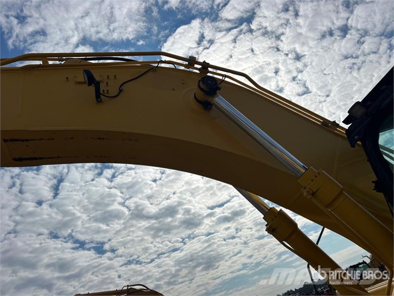 Kobelco SK260LC-11 Tracked Excavator Crawler excavators