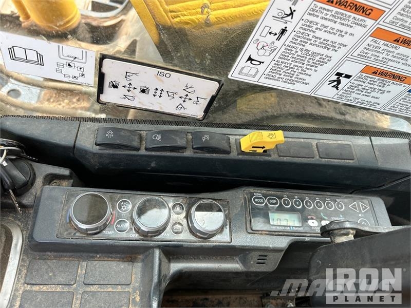 Kobelco SK260LC-11 Tracked Excavator 履帶式 挖土機/掘鑿機/挖掘機