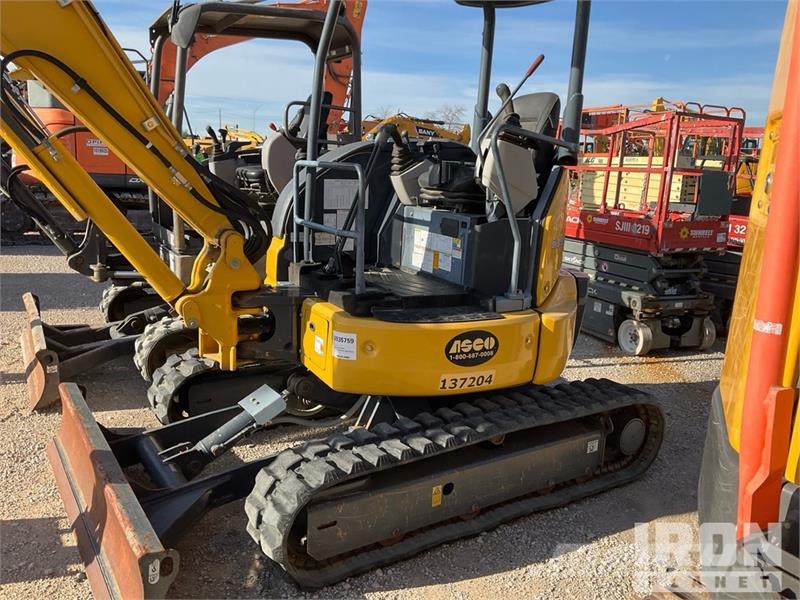 Kobelco SK35SR-6E Mini Excavator Miniexcavadoras