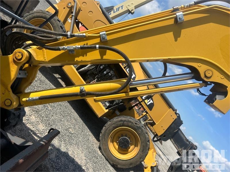 Kobelco SK35SR-6E Mini Excavator Miniexcavadoras