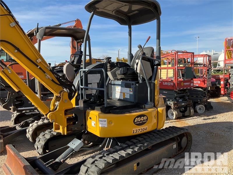 Kobelco SK35SR-6E Mini Excavator Miniexcavadoras