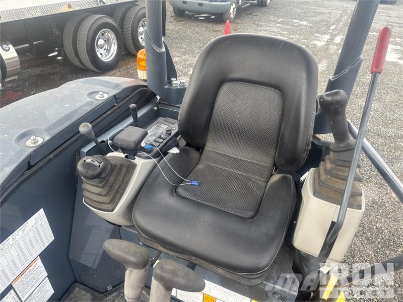 Kobelco SK35SR-6E Mini Excavator Miniexcavadoras