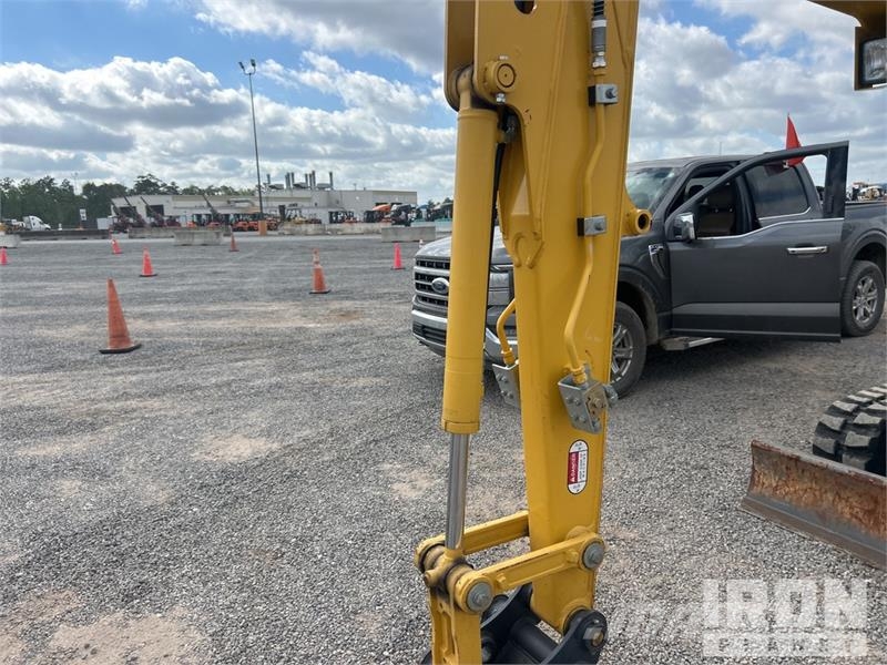 Kobelco SK35SR-6E Mini Excavator Miniexcavadoras