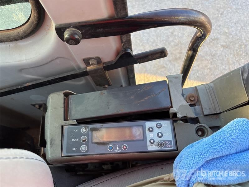 Kobelco SK70SR Bageri guseničari