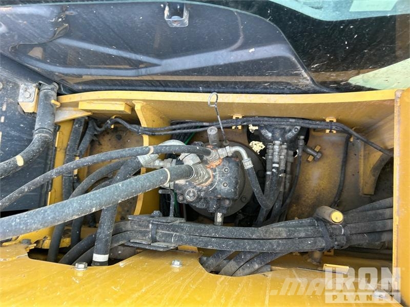 Kobelco SK85CS-3E Tracked Excavator Lánctalpas kotrók
