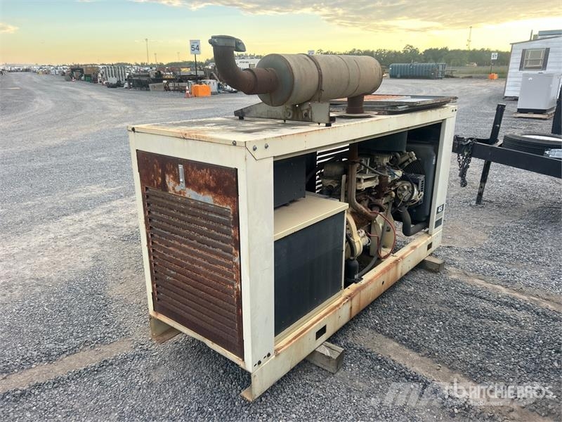Kohler 45RZ72 40 kW Skid-Mounted Generator Set Dizel generatori