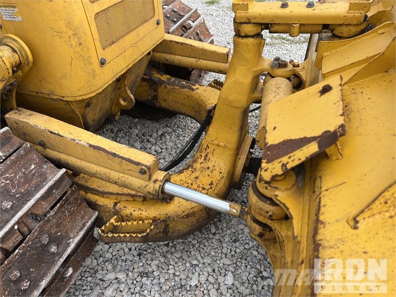 Komatsu D39EX-24 Crawler Dozer Spycharki gąsienicowe