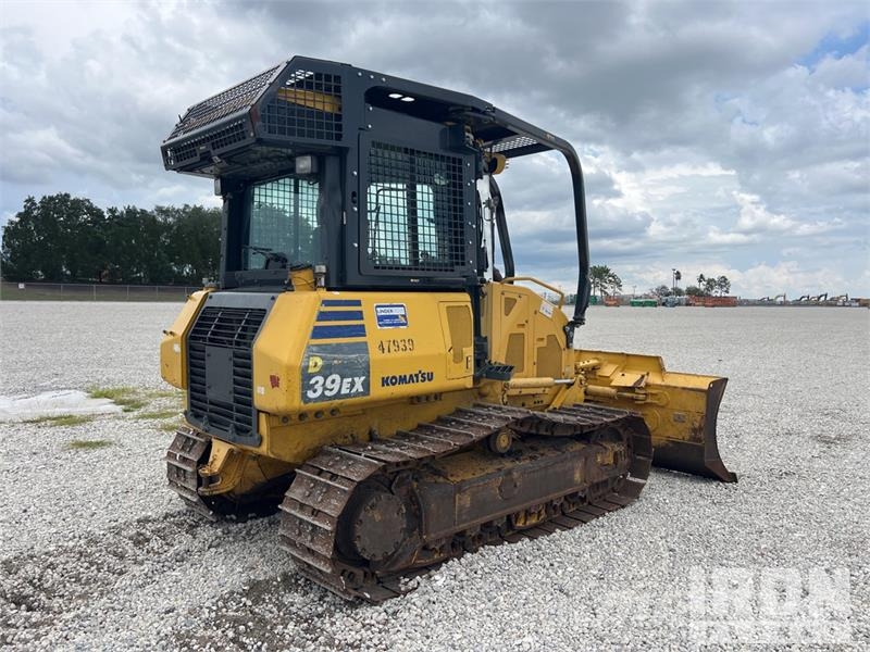 Komatsu D39EX-24 Crawler Dozer Spycharki gąsienicowe