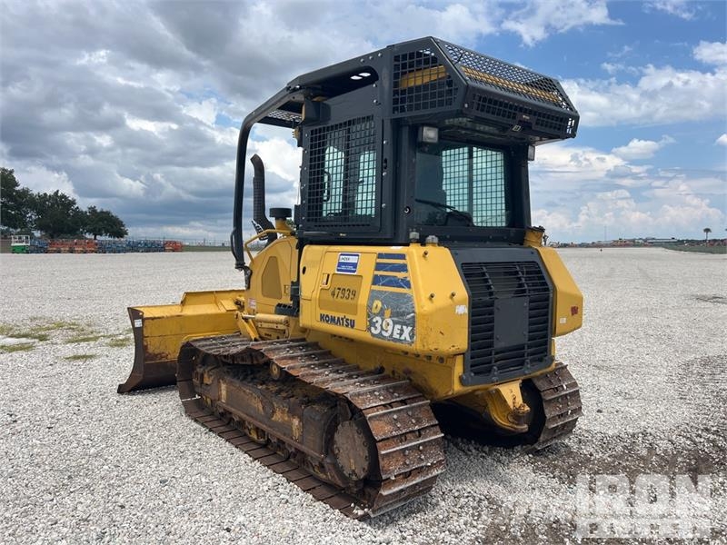 Komatsu D39EX-24 Crawler Dozer Spycharki gąsienicowe