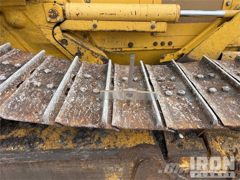 Komatsu D39PX-24 Crawler Dozer بلدوزرات مجنزرة