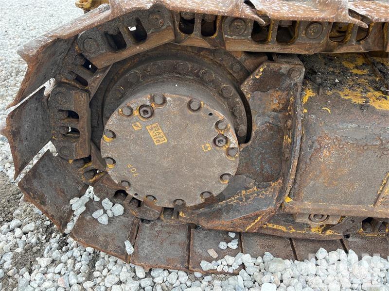 Komatsu D39PX-24 Crawler Dozer بلدوزرات مجنزرة