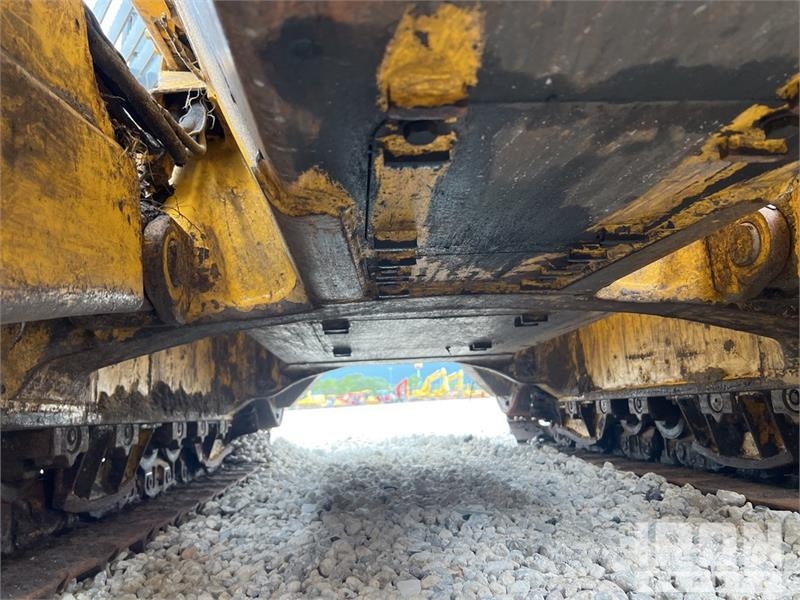 Komatsu D39PX-24 Crawler Dozer بلدوزرات مجنزرة