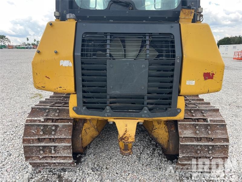 Komatsu D39PX-24 Crawler Dozer بلدوزرات مجنزرة