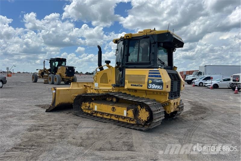 Komatsu D39PXI-23 Crawler Dozer Crawler dozers