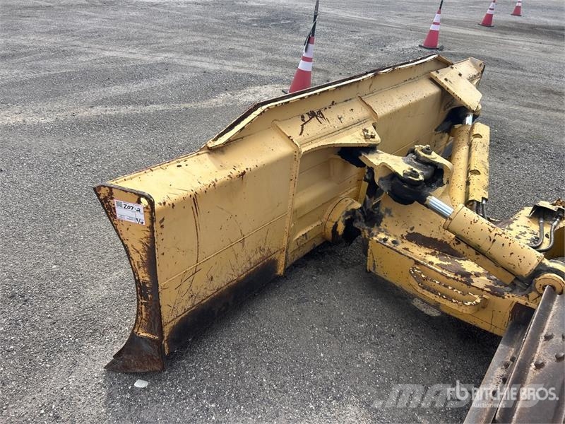 Komatsu D41P-6 lánctalpas dózerek