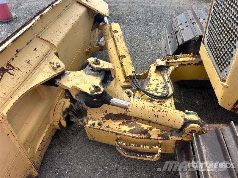 Komatsu D41P-6 lánctalpas dózerek