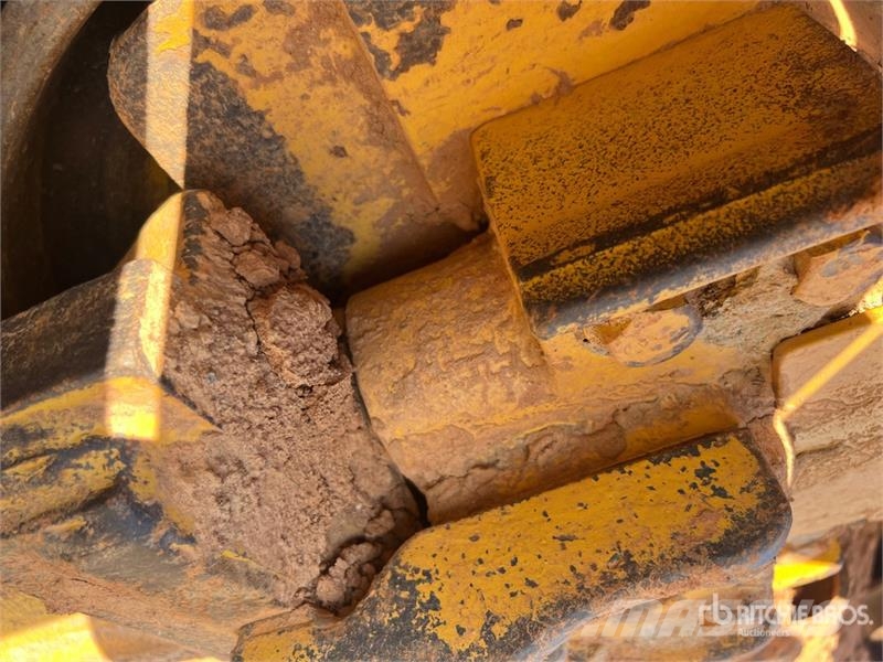 Komatsu D51PXi-24 Crawler Dozer Bulldozer på larvebånd