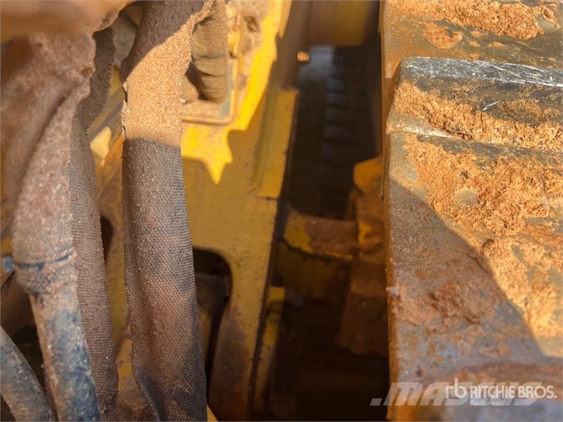 Komatsu D51PXi-24 Crawler Dozer Bulldozer på larvebånd