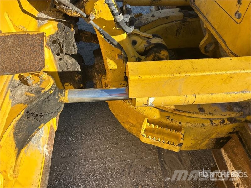 Komatsu D51PXi-24 Crawler Dozer (Inoperable) Dozer cingolati