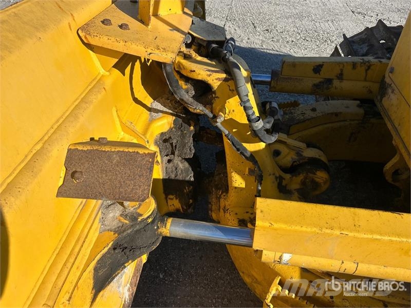 Komatsu D51PXi-24 Crawler Dozer (Inoperable) Dozer cingolati