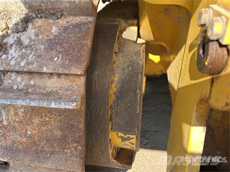 Komatsu D61EXI-24 Crawler Dozer Crawler dozers