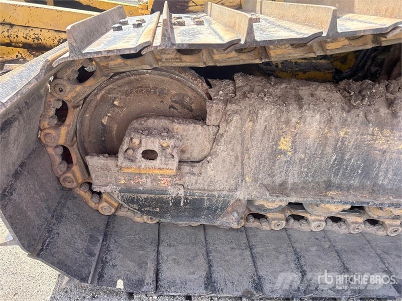 Komatsu D61PX Buldožerji goseničarji
