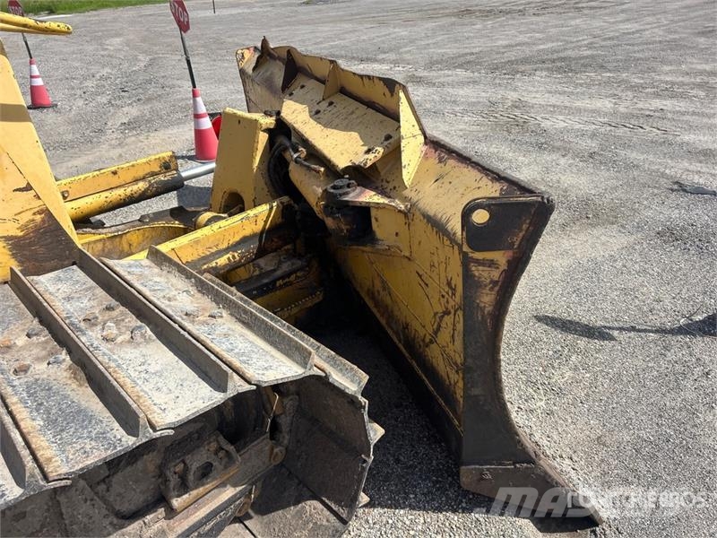 Komatsu D61PX Buldožerji goseničarji