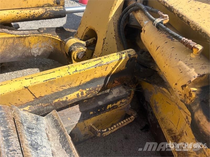 Komatsu D61PX-12 Vikšriniai buldozeriai