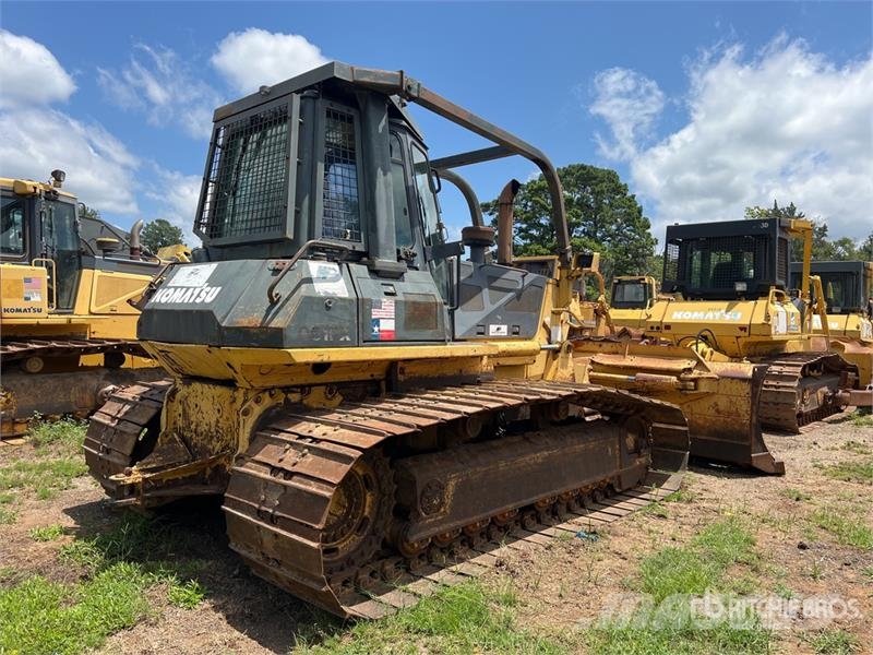 Komatsu D61PX-12 Pásové dozéry
