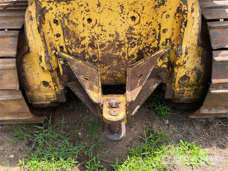 Komatsu D61PX-12 Pásové dozéry