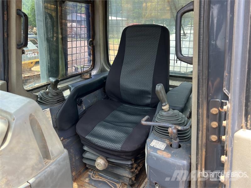 Komatsu D61PX-12 Pásové dozéry