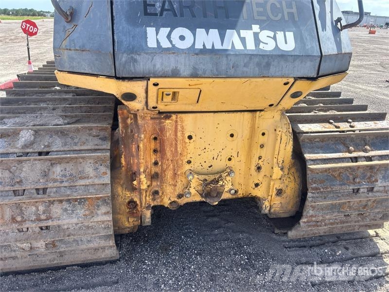 Komatsu D61PX-12 Vikšriniai buldozeriai