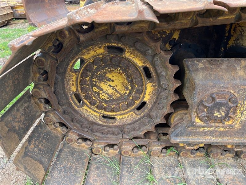 Komatsu D61PX-12 Pásové dozéry