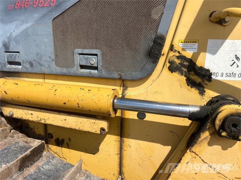 Komatsu D61PX-12 Vikšriniai buldozeriai