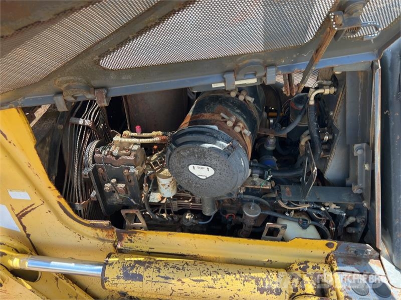 Komatsu D61PX-12 Pásové dozéry