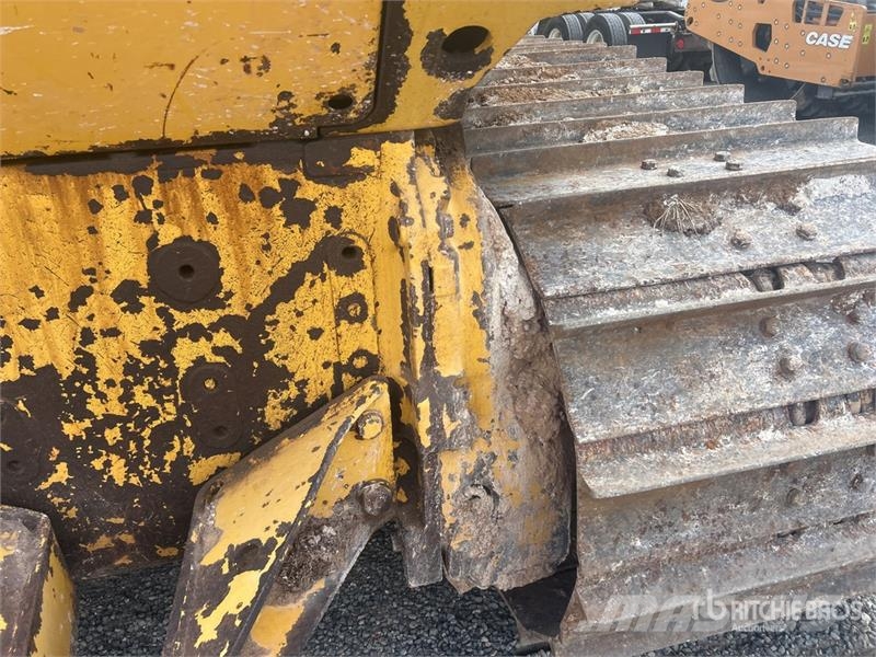 Komatsu D61PX-15E0 Buldooserid